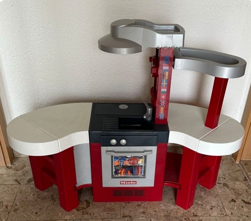 Giocattoli: Vintage Kinder Spielküche Miele – Usato da Mauensee venduto da Braut-kleid 1