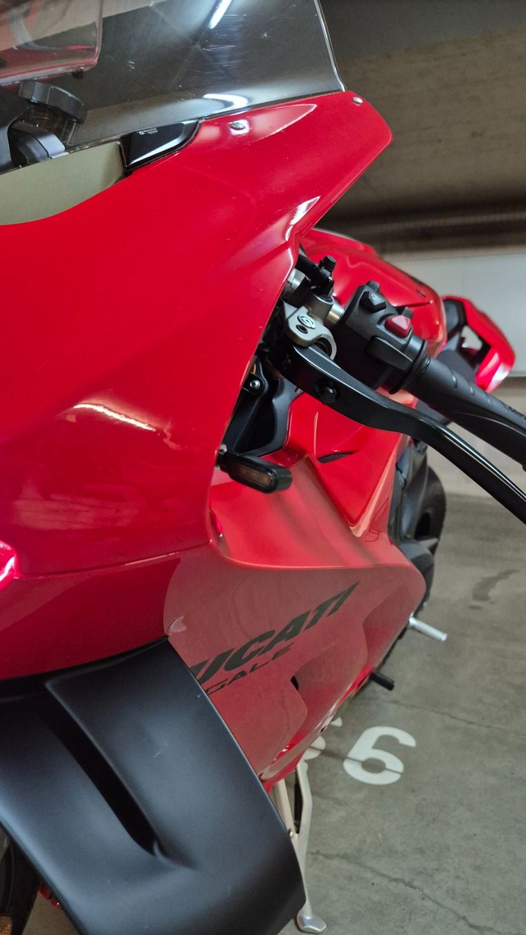 Ducati Strada: Ducati Panigale V4 2024 – Usato da Lyss venduto da SDC16 2