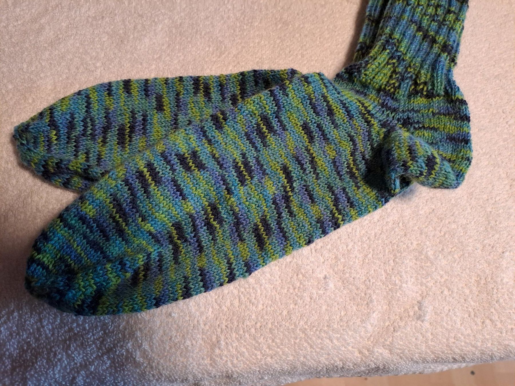 Calze: handgestrickte Socken in Grösse 42 /43 – Nuovo (secondo la descrizione) da Tuttwil venduto da wolleundstoff 1