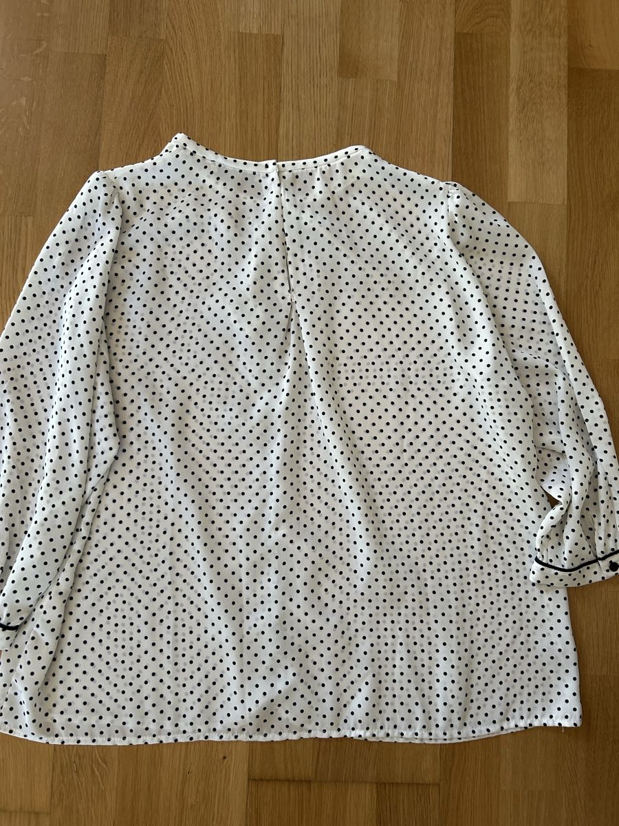 Tops: Blouse à petits pois  – D'occasion à Daillens par guisepa 3