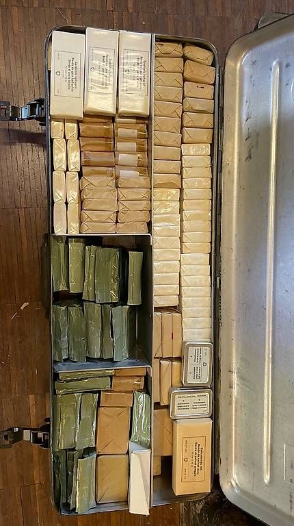 Kit di pronto soccorso: Originale Militär-Apotheken mit Übungsmaterial – Nuovo e nell'imballaggio originale da Frauenfeld venduto da kim_v8sb 3