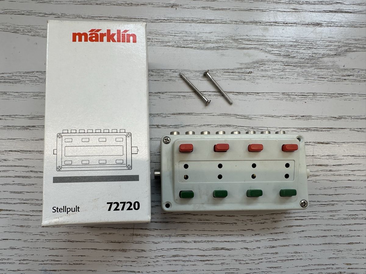 Märklin Modellini di ferrovie: Märklin 72720 Stellpult – Usato da Lupsingen venduto da New-Haven