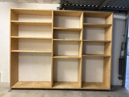 Regal, Gestell aus Holz, H 200cm T 41cm B 256cm