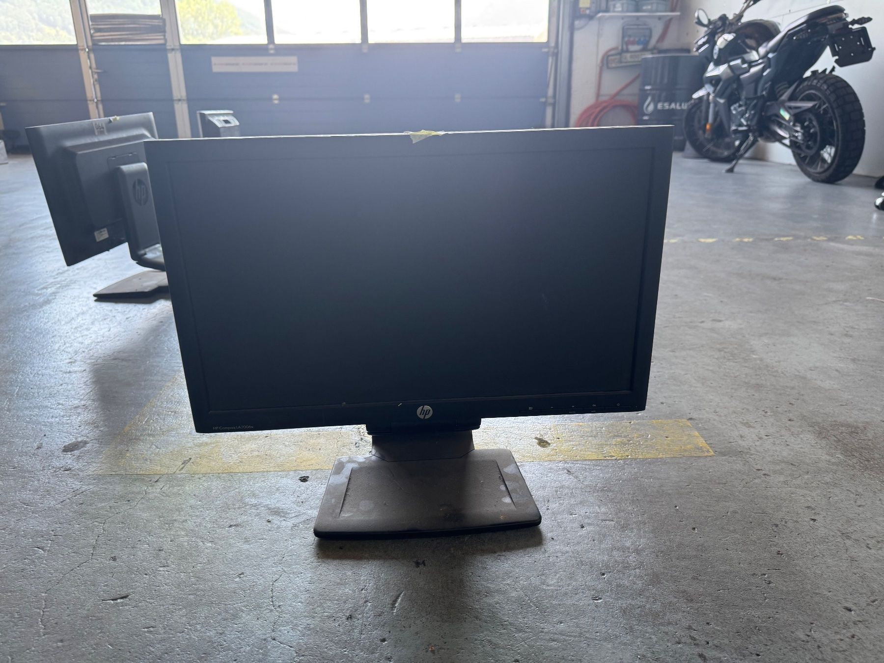 Hewlett Packard Monitor: HP Monitor – Usato da Bilten venduto da g-m-w
