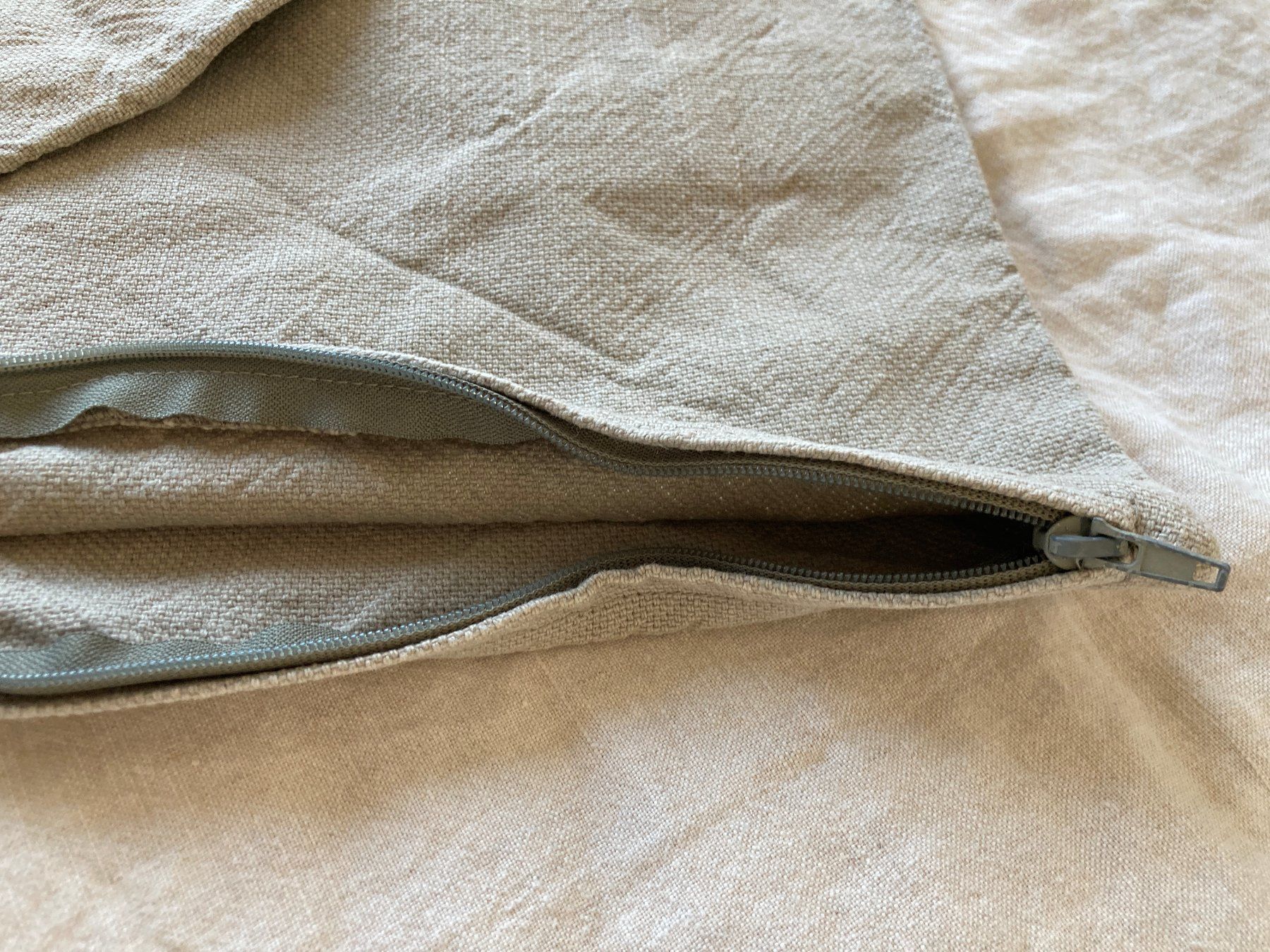 Ikea Cuscini: Housses de coussin SINNERLIG – Usato da Genève venduto da cricri159 2