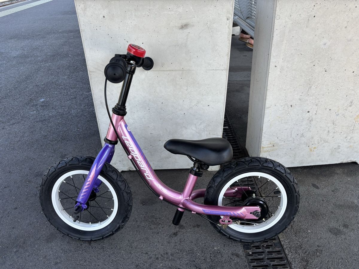 Leopard Biciclette: Laufrad Leopard Pink 12 Zoll – Usato da Urdorf venduto da rosenkohl01