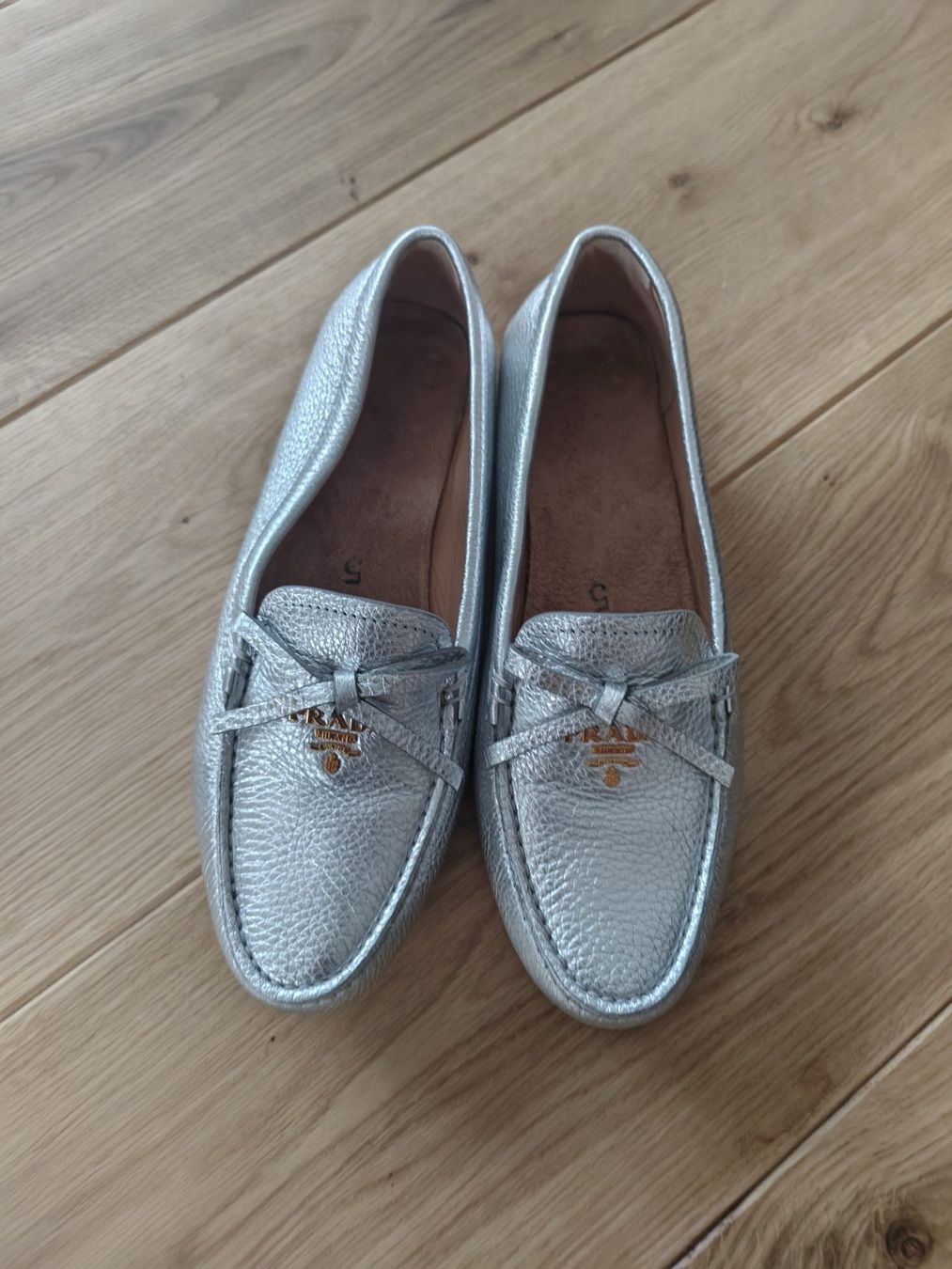 Prada Damenschuhe: Prada Loafer Slipper – Neu (gemäss Beschreibung) aus Kehrsatz von mishelbel