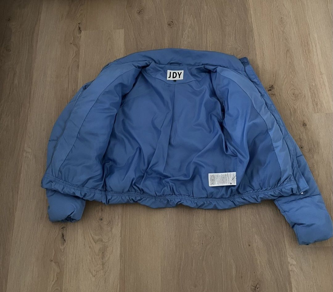 Only Giacche: Winterjacke – Usato da Brügg BE venduto da bea_g5lc 1