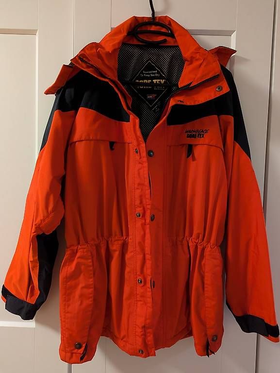 Giacche: Gore-Tex Jacke – Usato da Bern venduto da 4Deals