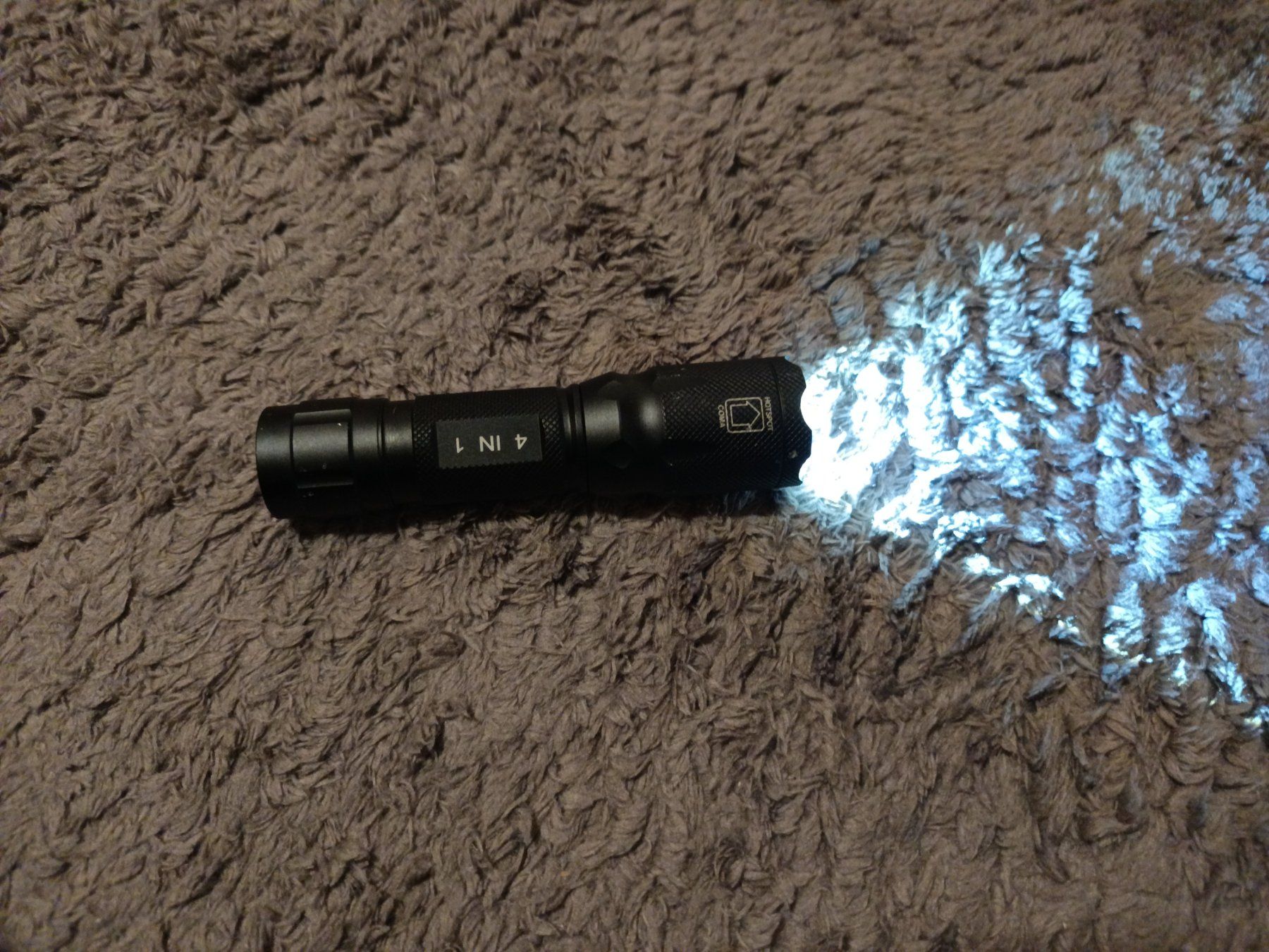 Lampen: Deskfire 4 in1 Taschenlampe – Gebraucht aus Benglen von Jumanah