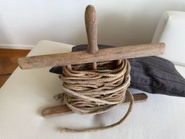 Historischer Holz-Haspel für Schnur/dünnes Seil