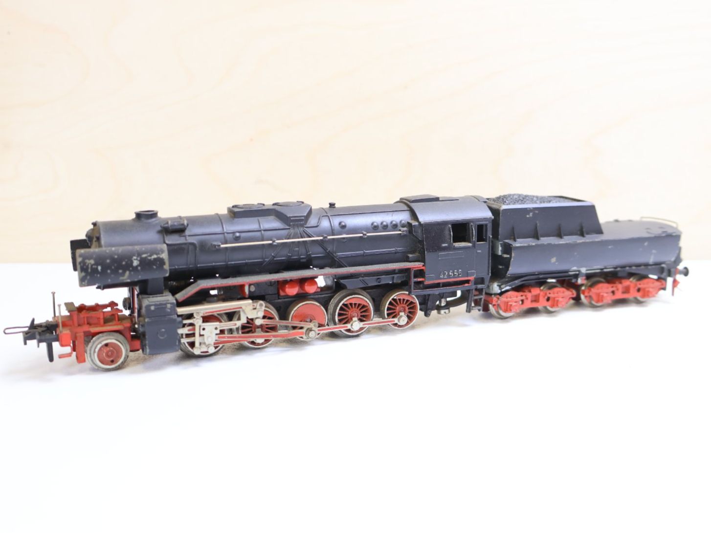 Trix Modellini di ferrovie: Trix Express grosse Dampflok BR 42 H0 - Metall – Usato da Winterthur venduto da Monstera