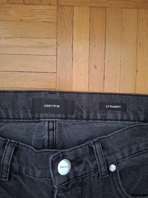 Jeans: Straight Leg Jeans schwarz – Usato da Wetzikon ZH venduto da cet_6fbf 2