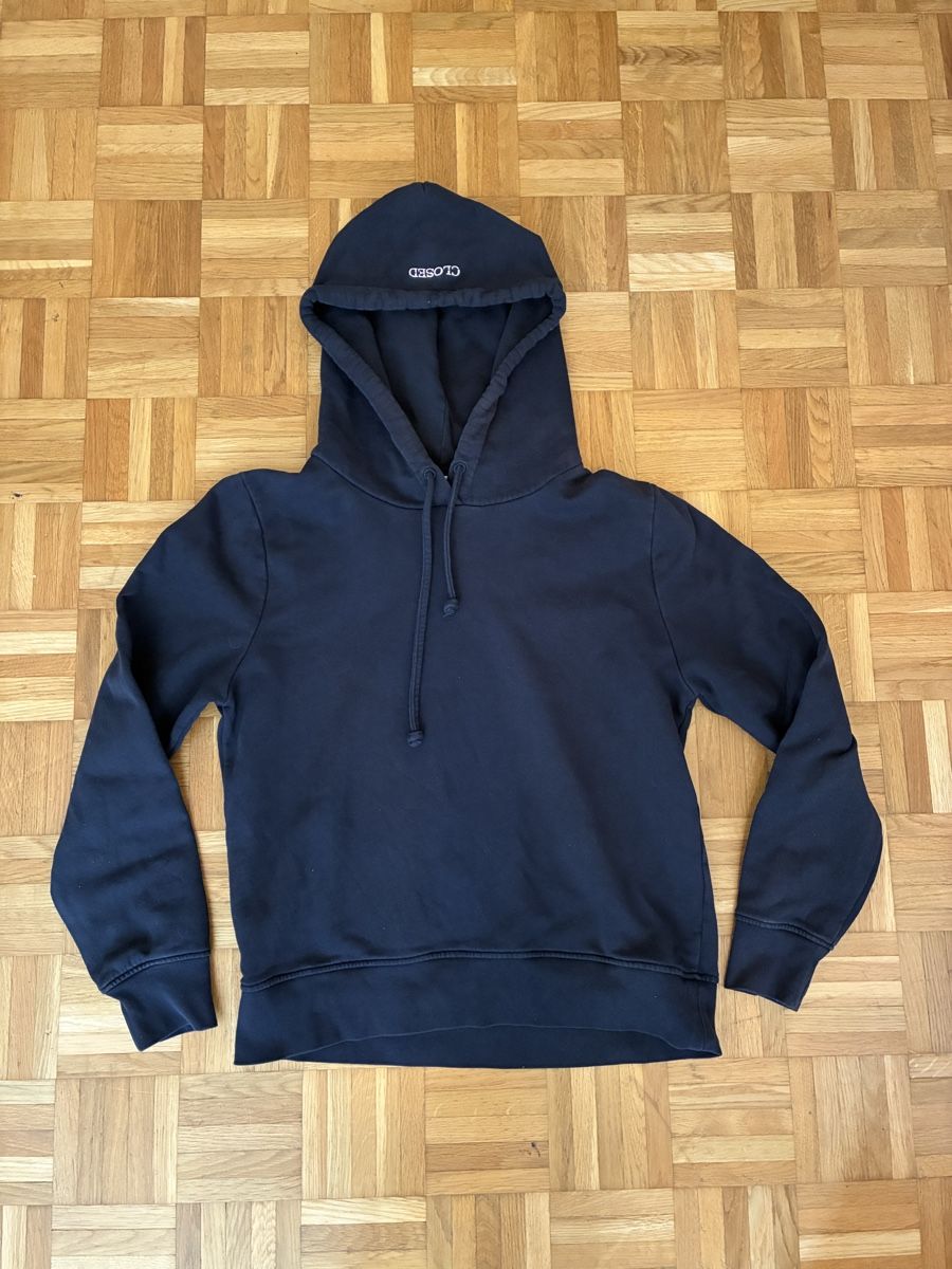 Closed Pulls & Sweat-shirts: Closed Kapuzenpullover dunkelblau – D'occasion à Zürich par hannahbuettgen