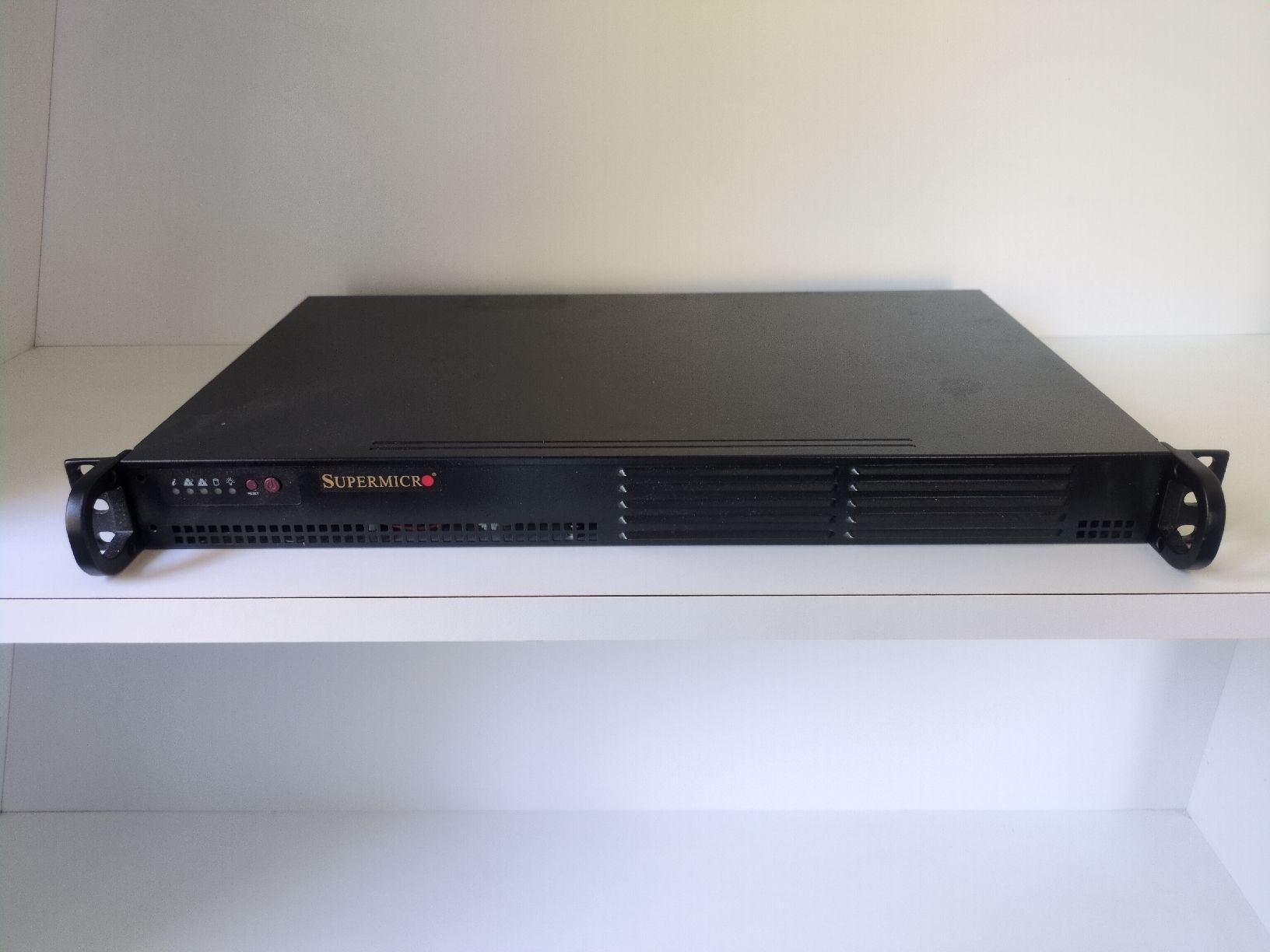 Supermicro Server: Supermicro CSE-502 1U Mini Server Case – Usato da Langenthal venduto da YElektra