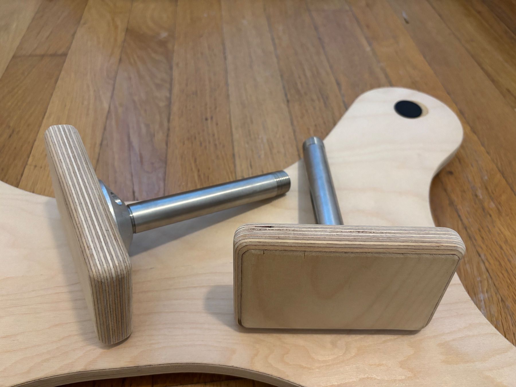 Sonstige Dekorationen & Accessoires: Akrobatik Handstandständer – Gebraucht aus Zug von mii_k7sm 1