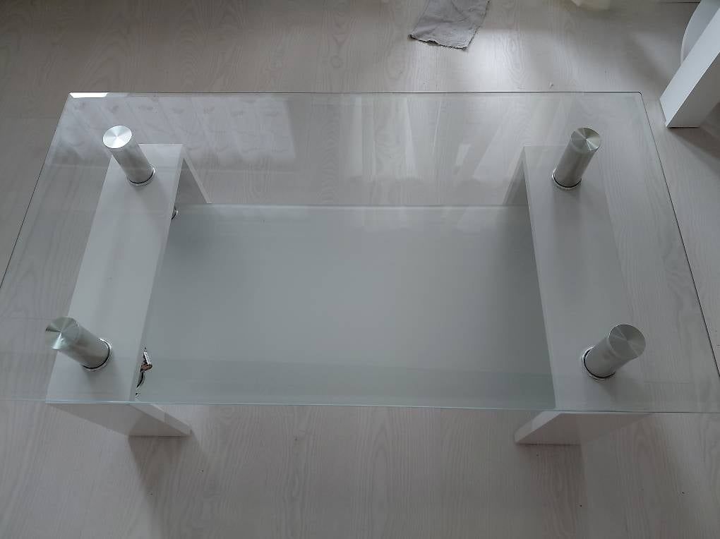 Tavoli: A vendre table basse en verre  – Usato da Pully venduto da mbi_j6tk