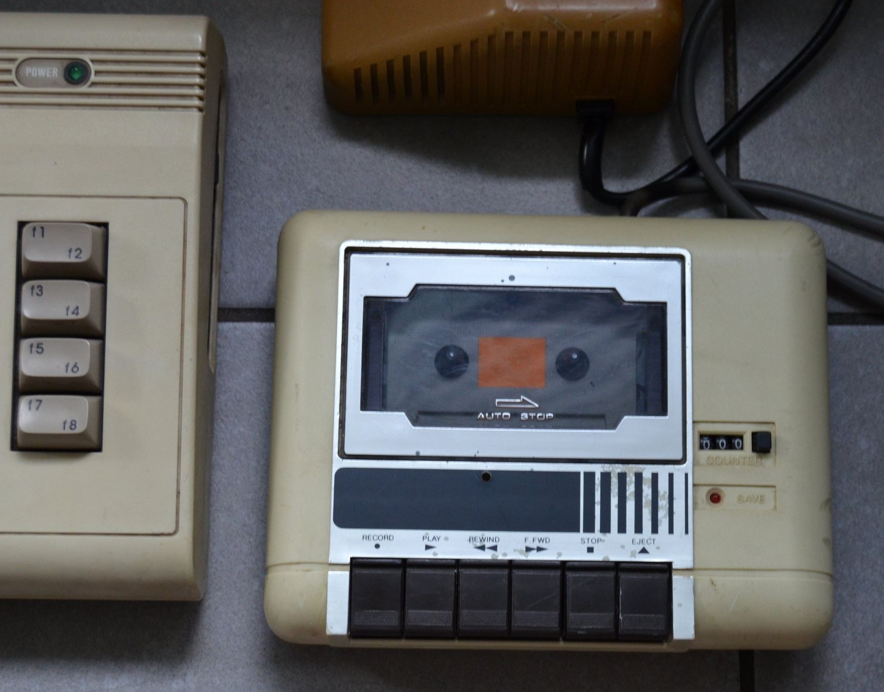 Commodore PC: 2 x Commodore C64 / C64G – Usato da Collonges venduto da arashee 4