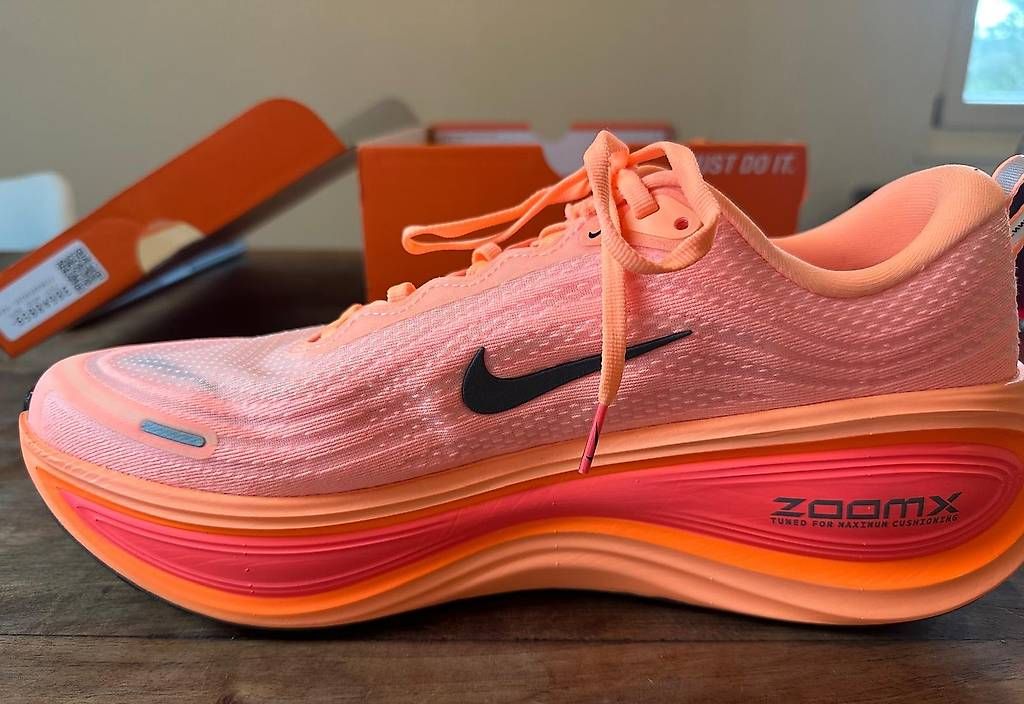 Chaussures hommes: Nike Vomero Plus Orange Pulse – Neuf avec emballage d'origine à Cologny par Unclerae 2