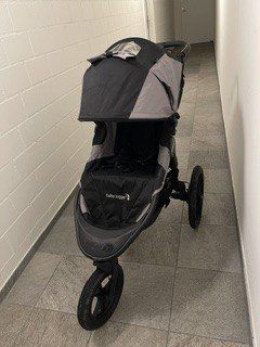 Baby Jogger Carrozzine: Baby Jogger summit X3 – Usato da Wollerau venduto da yde_2sqg