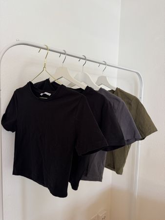 Zara Croptops 4er Pack Schwarz Anthrazit Khaki Grösse S/M