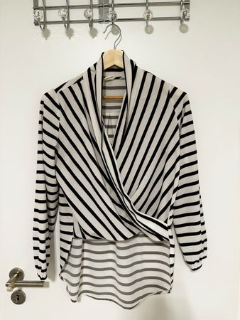 Taifun Bluse, schwarz-weiss gestreift-komplett neu!