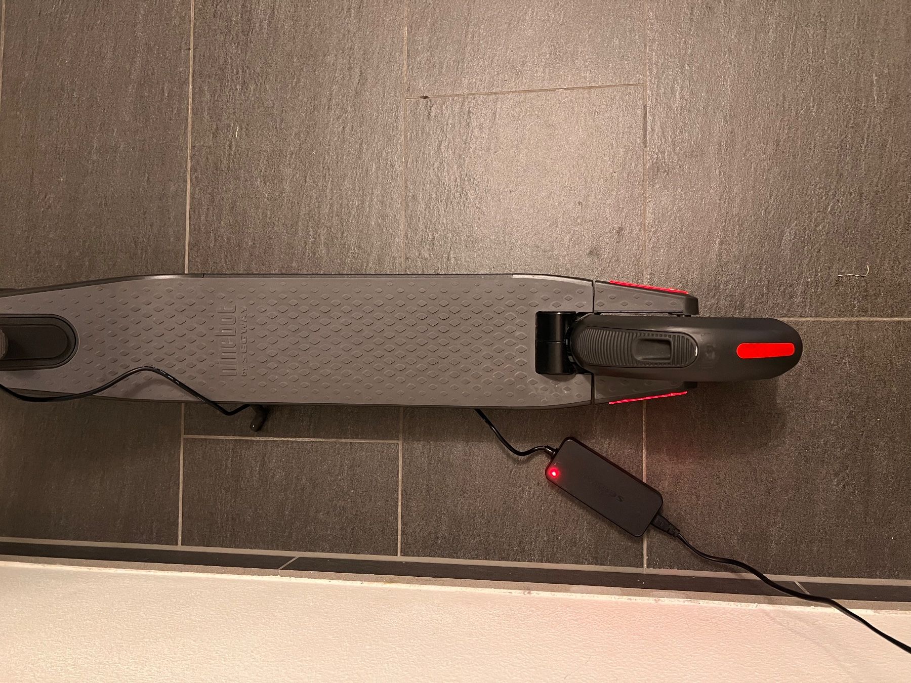 Segway Kickboard: Ninebot KickScooter ES2L by Segway – D'occasion à Zürich par ni7_7xfw 2