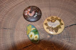 3 STUCK BROCHES - HANDARBEIT - NEU