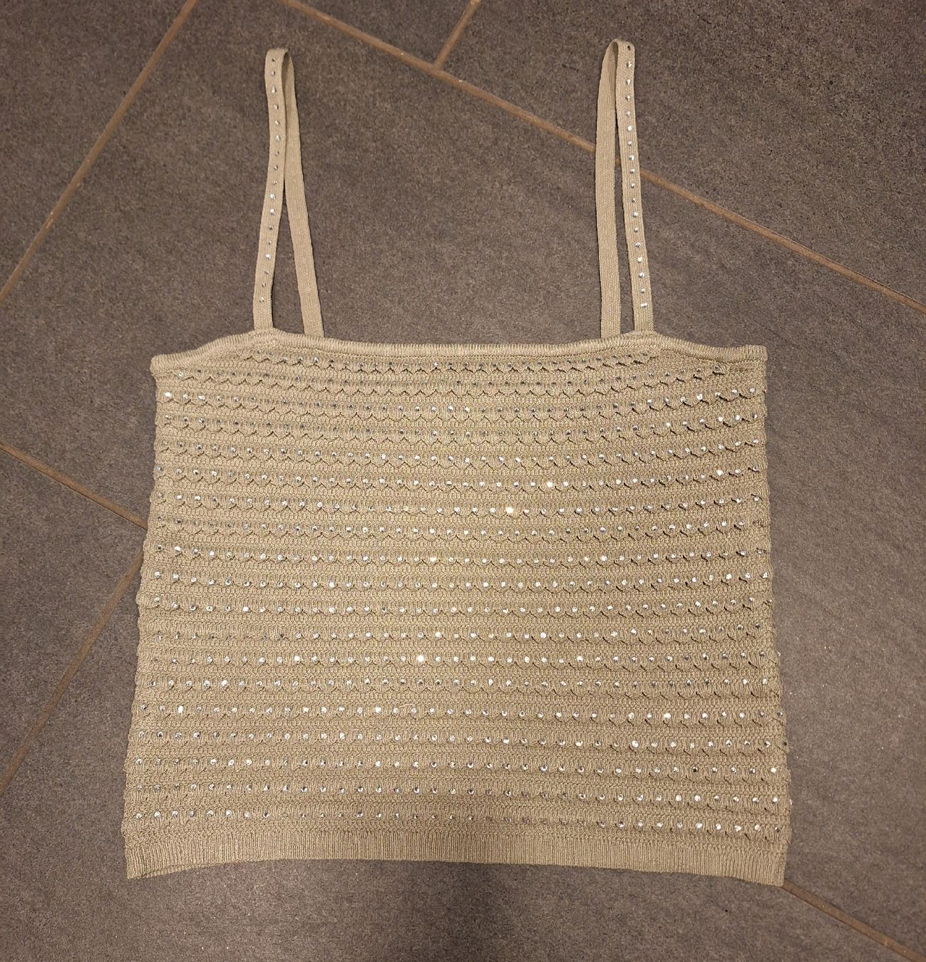 Tops: Top vert olive orné de strass New! – Neuf avec emballage d'origine à Hölstein par Niki78