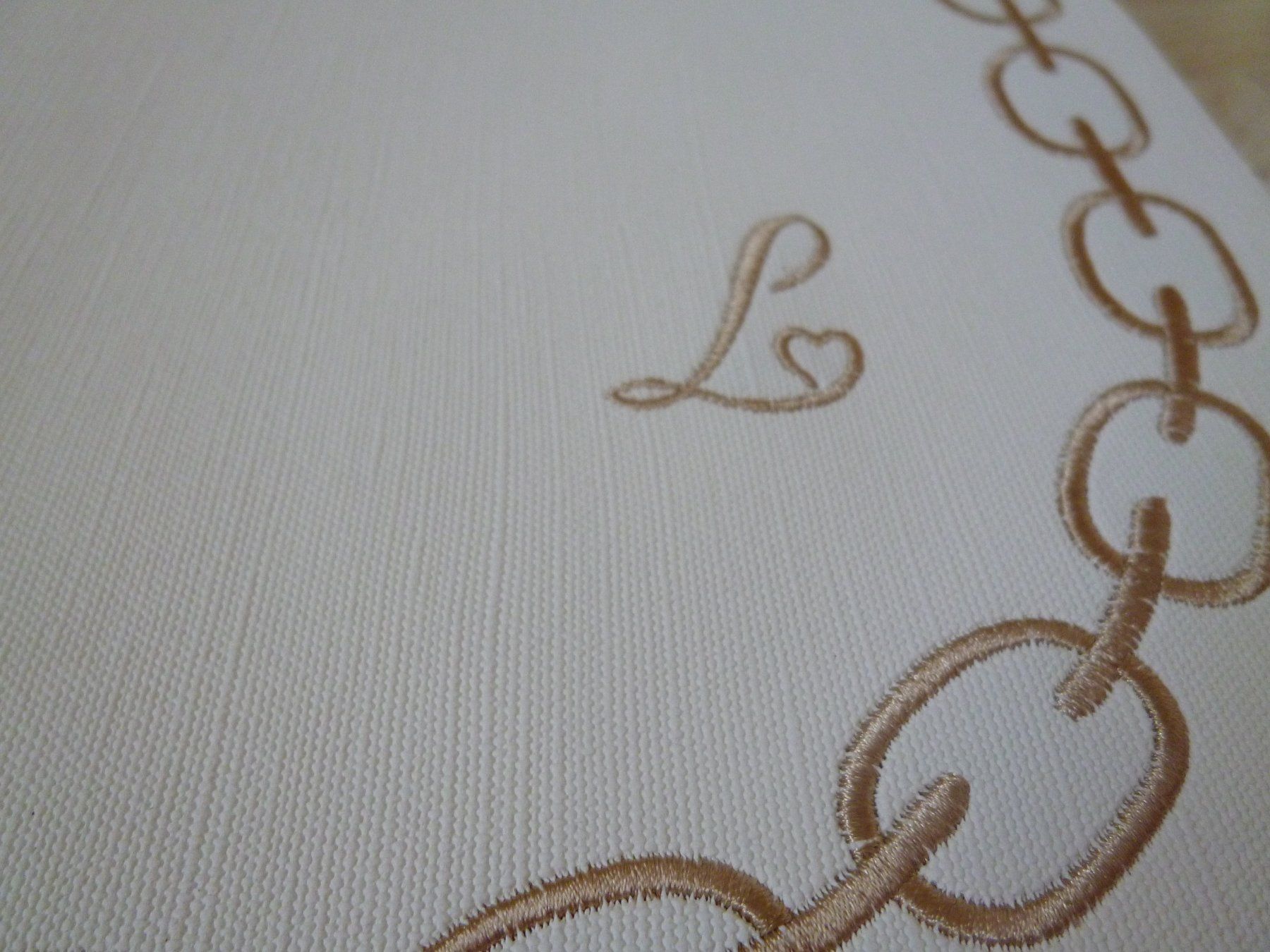 Altra biancheria da tavola: 4 schöne Tischsets beige-weiss Love – Nuovo e nell'imballaggio originale da Dättlikon venduto da Mamakuga 4