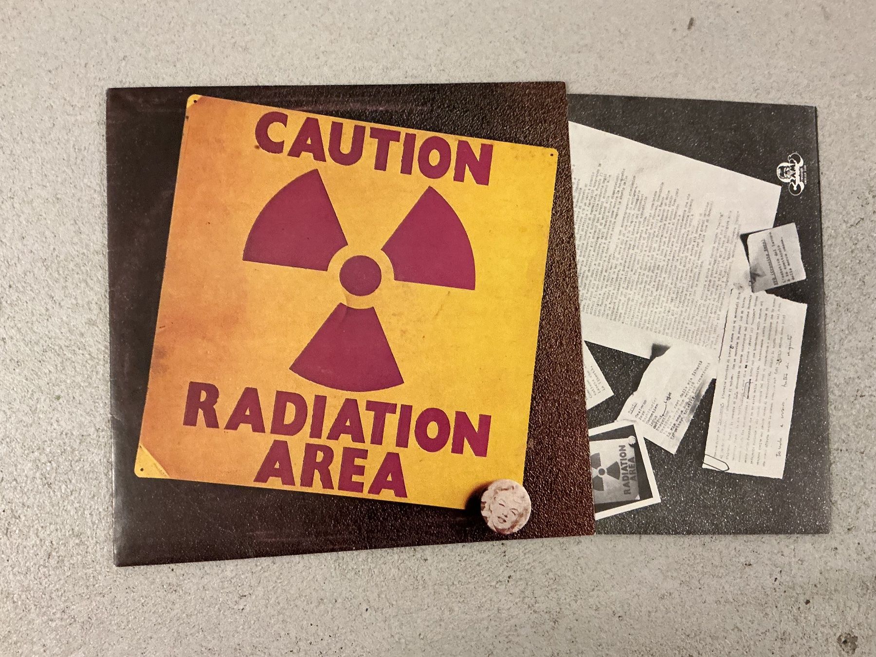 Dischi in vinile: Area LP - Caution Radiation Area – Usato da Winterthur venduto da Tumko-Vinyl