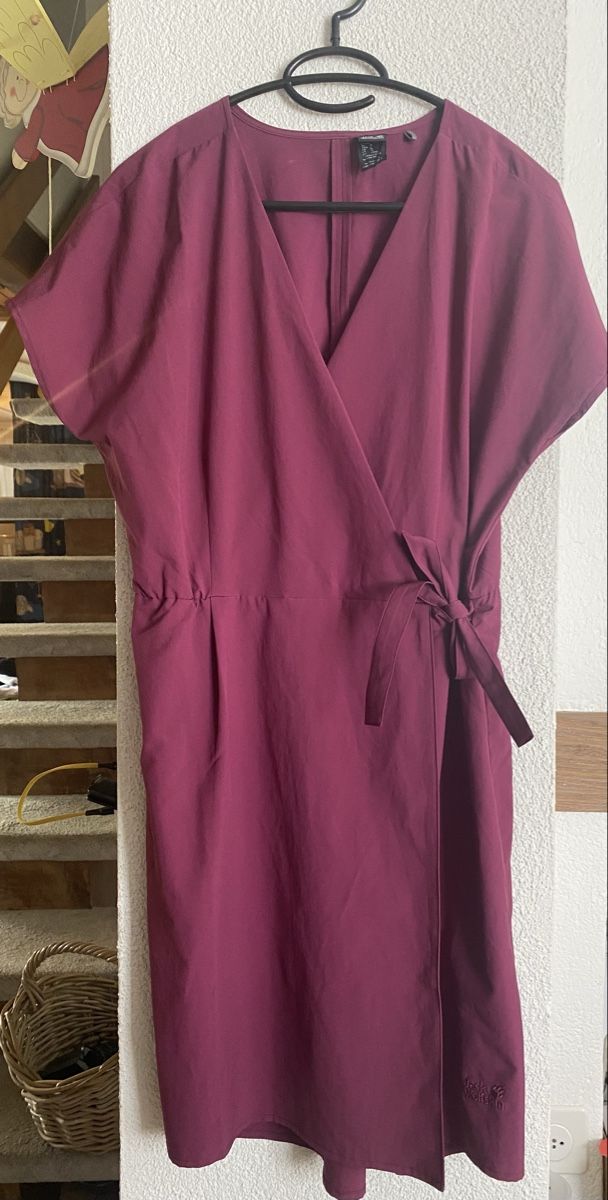 Jack Wolfskin Kleider: JACK WOLFSKIN Damen Wickelkleid Grösse M – Gebraucht aus Buochs von mel_dc2n