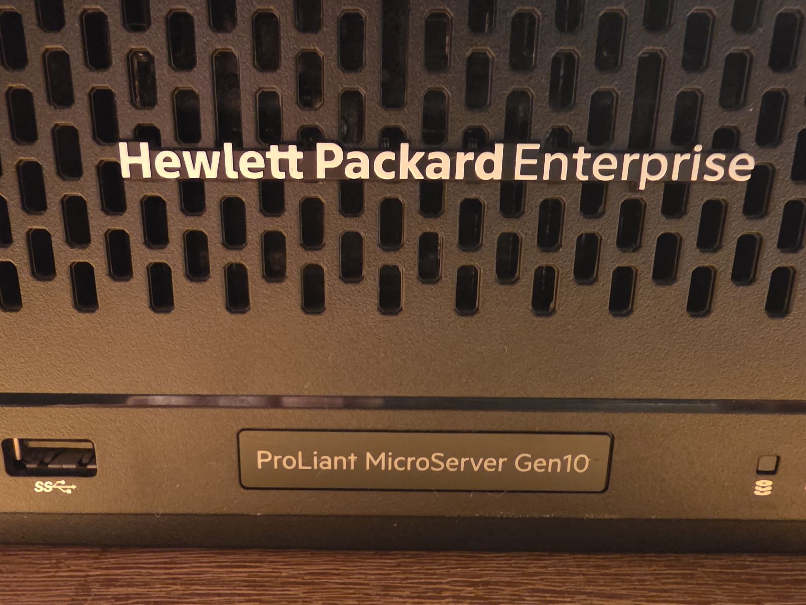 Hewlett Packard Server: HP ProLiant MicroServer Gen10 + Samsung SSD 980 PRO Disk – Usato da Bellikon venduto da Tschanzli 1