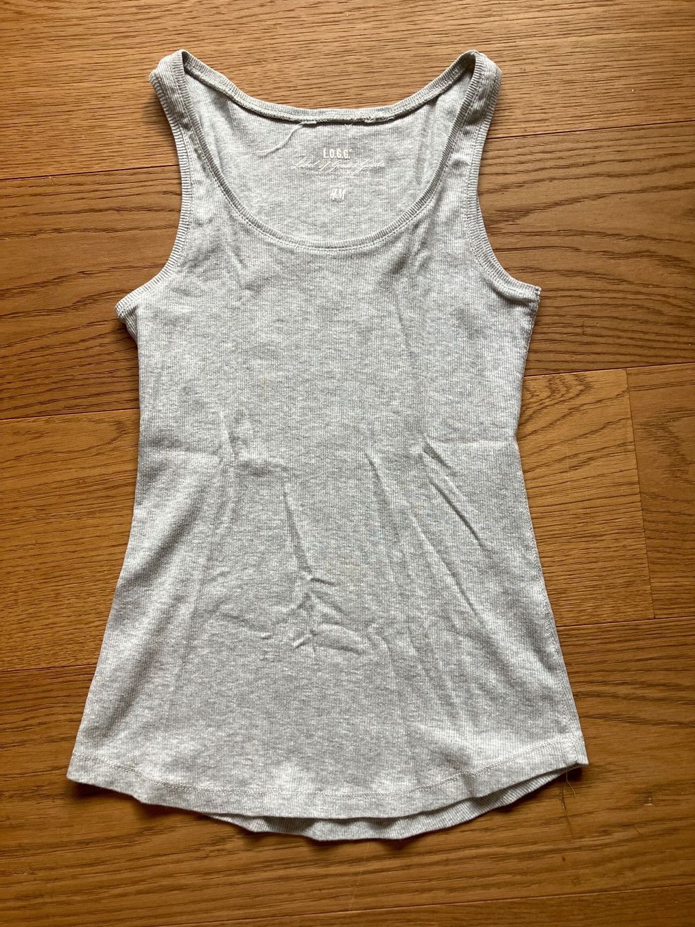 H&M Tops: Damen Top grau Grösse S – Gebraucht aus Unterägeri von Bettsofa123