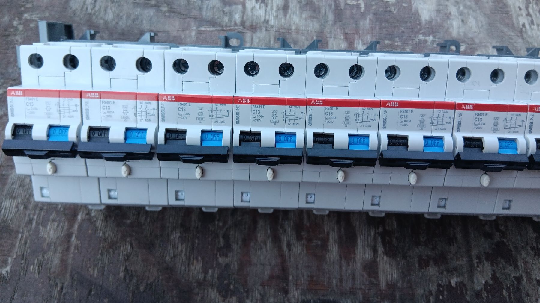 ABB Alimentation électrique: Smissline TP mit Einspeiseschiene – D'occasion à Obbürgen par beny82 4