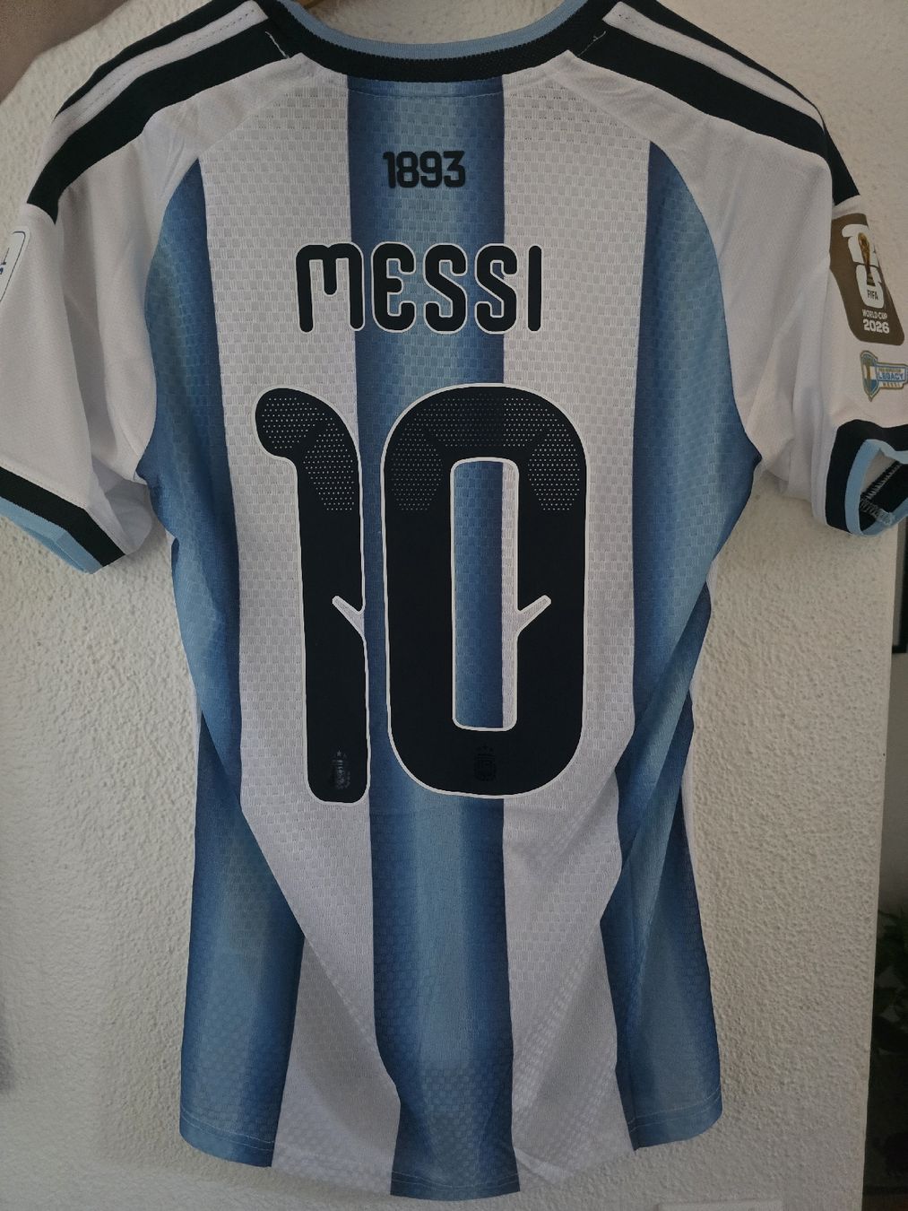Leibchen & Hosen: Fussball Trikot Argentinien messi  – Neu (gemäss Beschreibung) aus Zumikon von raphaels199 1
