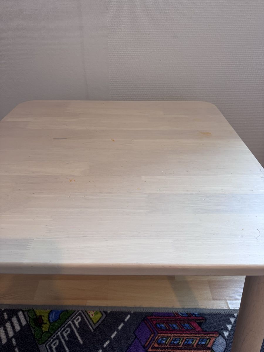 Tavoli:     Kindertisch aus Holz – Usato da Uetikon am See venduto da Ala888 4