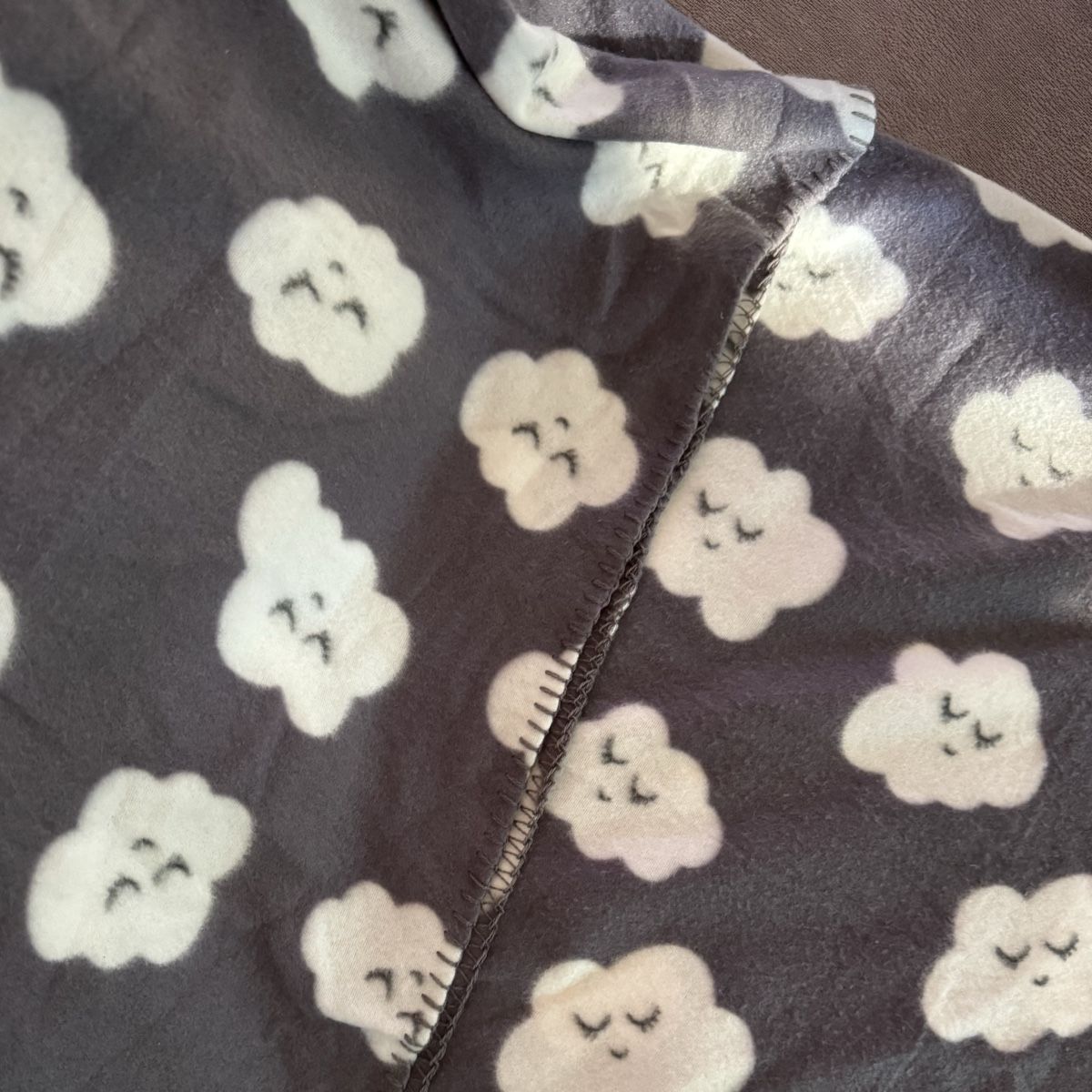 Couvertures: Fleece Blanket Clouds Small never used – Neuf (Voir description) à solothurn par mil_ja.t