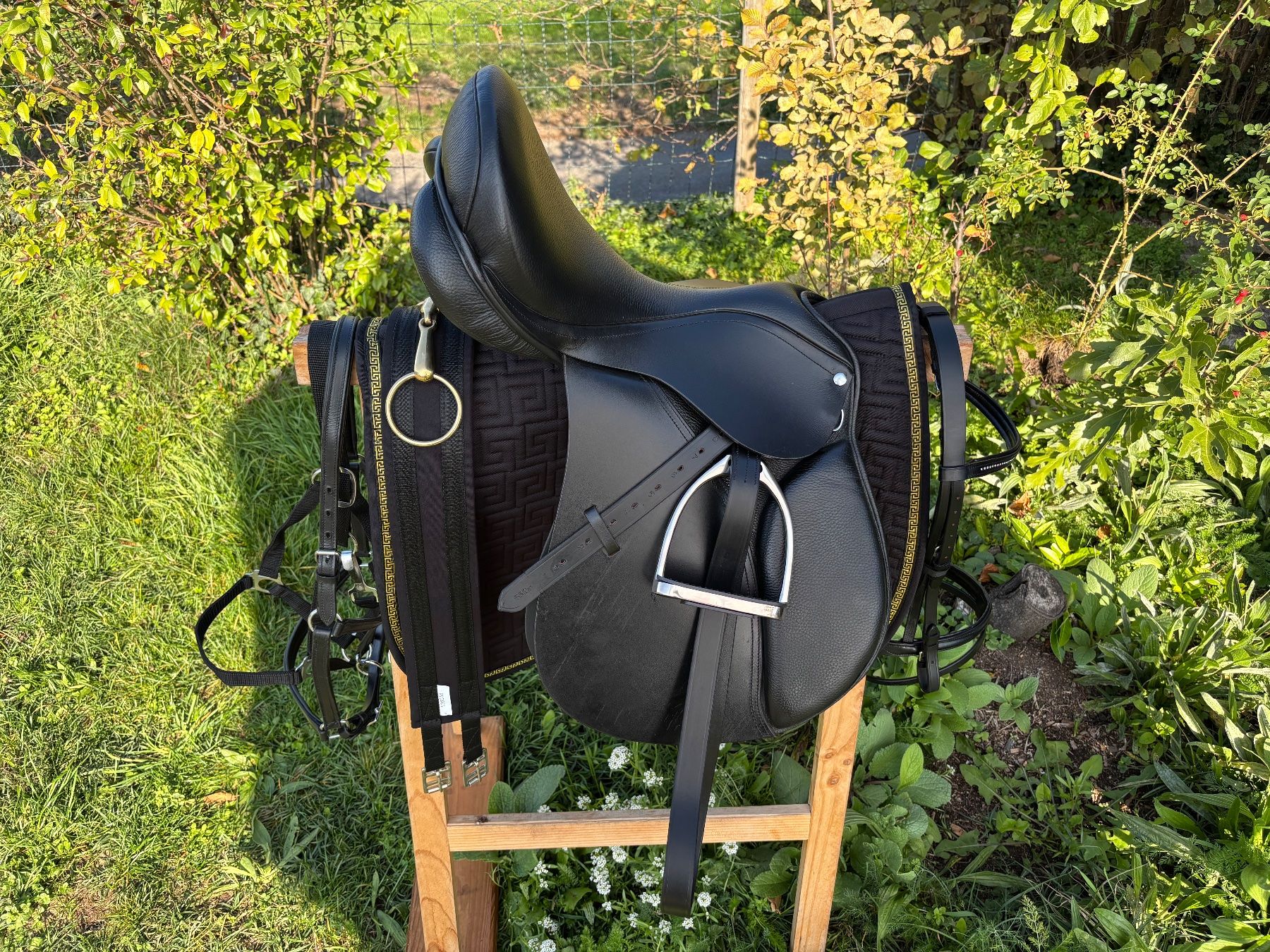 Selle & Accessori: schöner Vielseitigkeitssattel – Usato da Feldbach venduto da Fea1 5