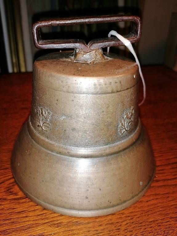 Campanacci mucche: cloche ancienne. – Usato da St. Maurice venduto da Benoit12