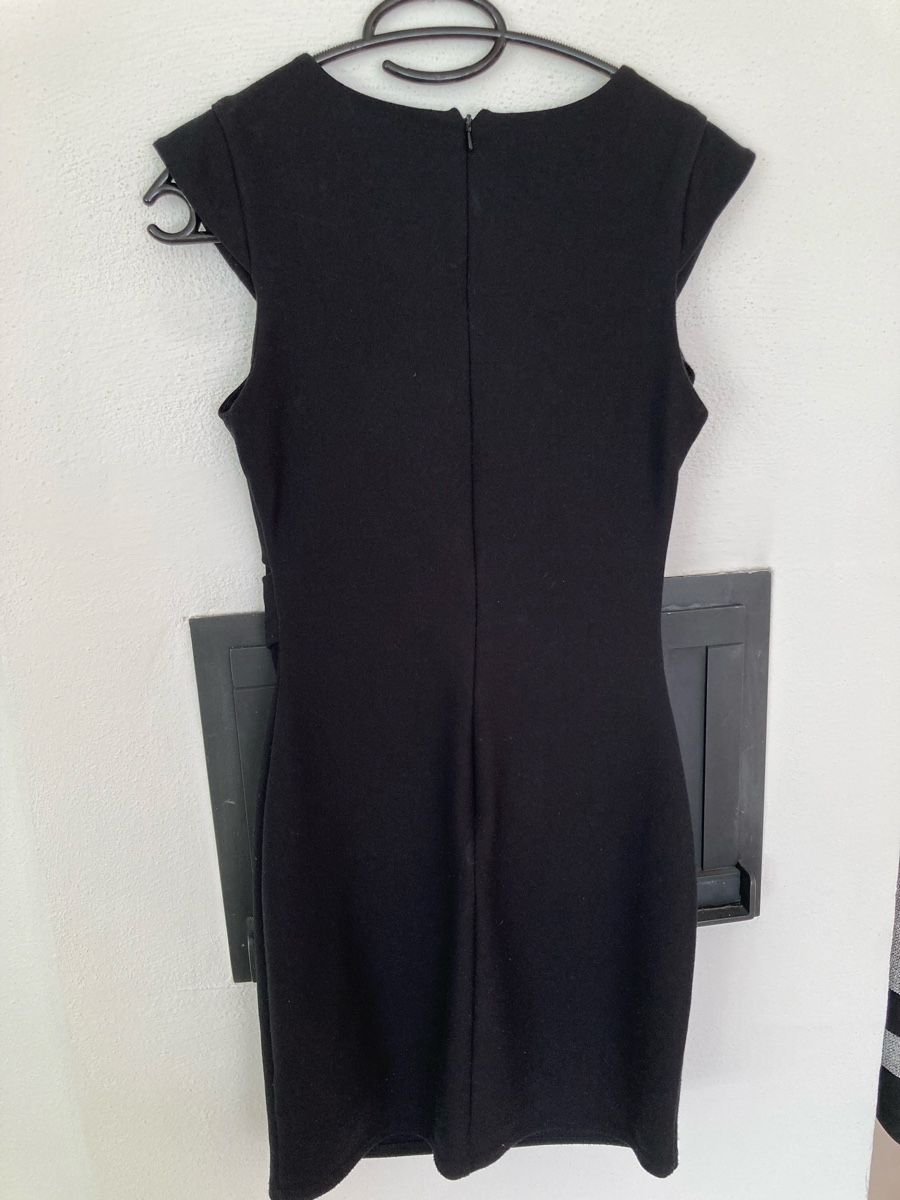 Vestiti: Schwarzes Kleid 36 – Usato da Kesswil venduto da Branca-01 1