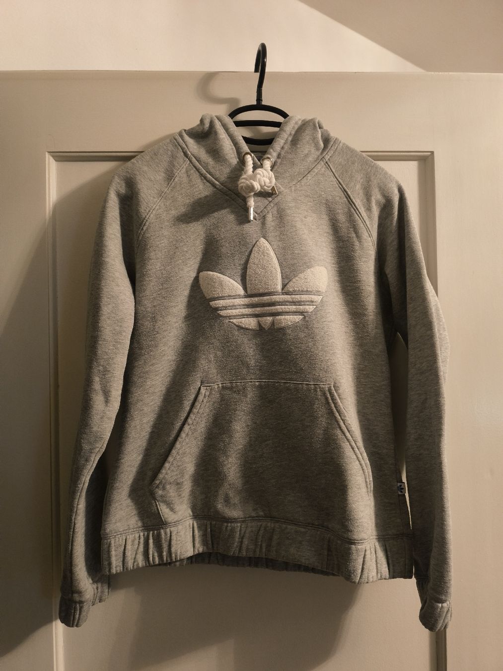 Adidas Pulls & Sweat-shirts: Adidas Pullover Grau Grösse 36  – D'occasion à Bern par Nessli