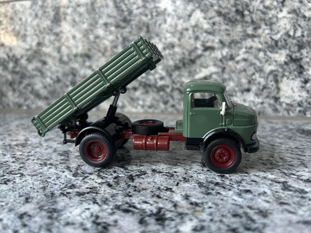 Kit di modellismo & Modellini statici: Mercedes Kipper, 1:50 – Usato da Horw venduto da Tigercat635 3