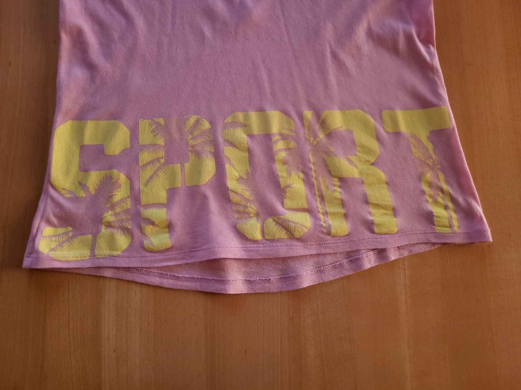 Benetton Blusen, T-Shirts & Tops: Benetton T - Shirt Gr. 134/140 – Gebraucht aus Dürrenäsch von DanaW01 4