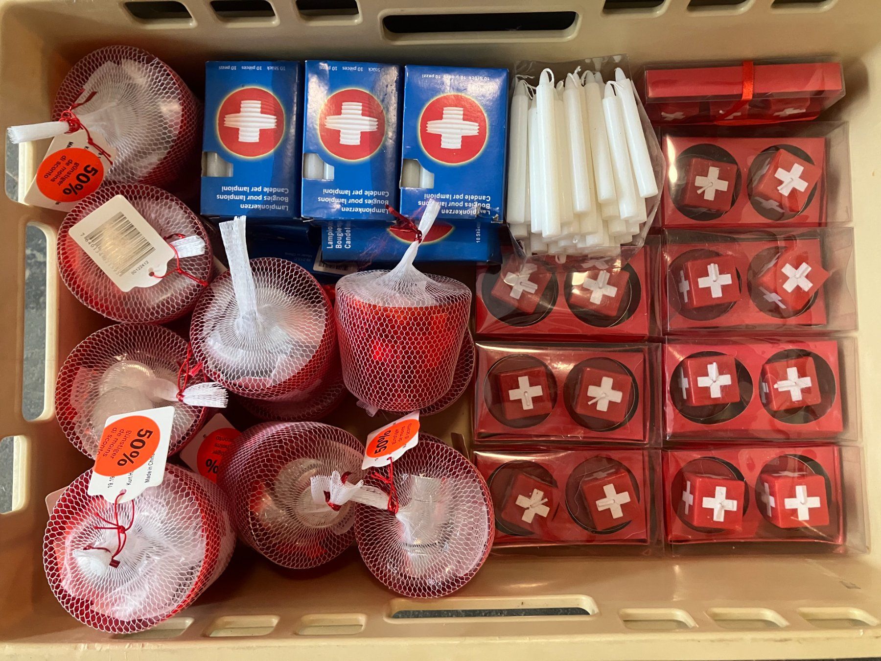 Alle Dekorationen: gr. 1. August Posten mit div. CH Artikeln ab 1.- – Neu (gemäss Beschreibung) aus Lichtensteig von Buy24International 2