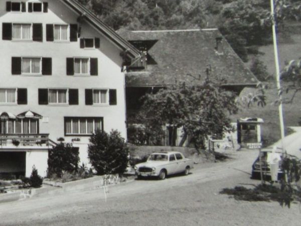 Cartoline postali: WALCHWIL ZUGERSEE PENSION AESCH OLDTIMER AUTO – Usato da Ettingen venduto da Hausi4711 1