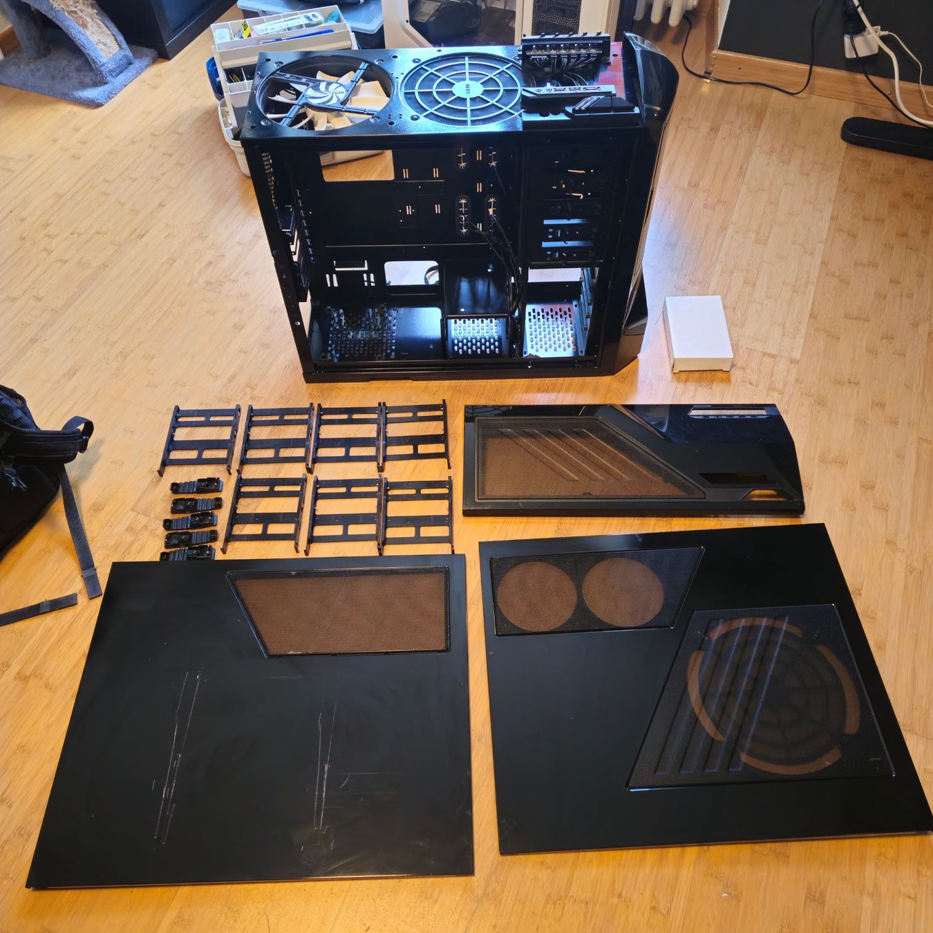 NZXT Custodie: PC Gehäuse - NZXT Phantom Schwarz/Black – Usato da Dietlikon venduto da DonatoDeluxe 7
