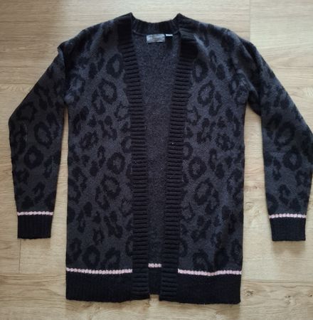 Schöner Cardigan, Grösse S 36/38