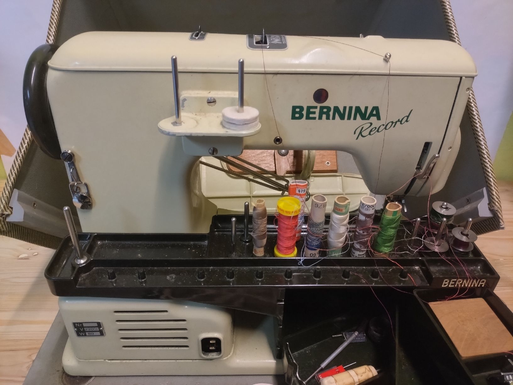 Bernina Nähmaschinen: Machine  BERNINA Record 530 machine  à coudre – Gebraucht aus Farvagny-le-Grand von LaCaverne 2