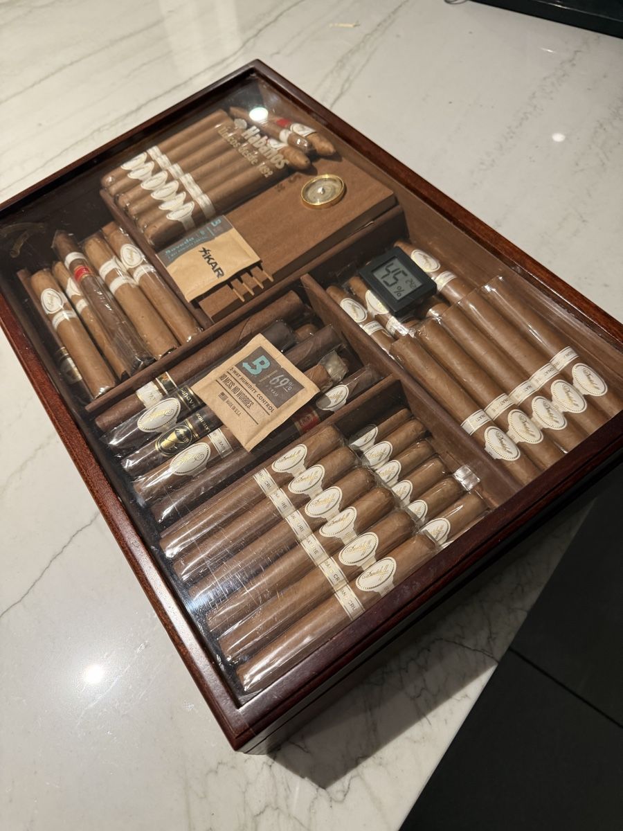 Humidor per sigari: Humidor mit 75 Davodoff Zigarren – Usato da Safenwil venduto da Corahund 4
